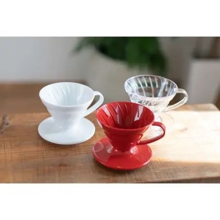 hario-dripper-v60-01-plastica-white (1).webp